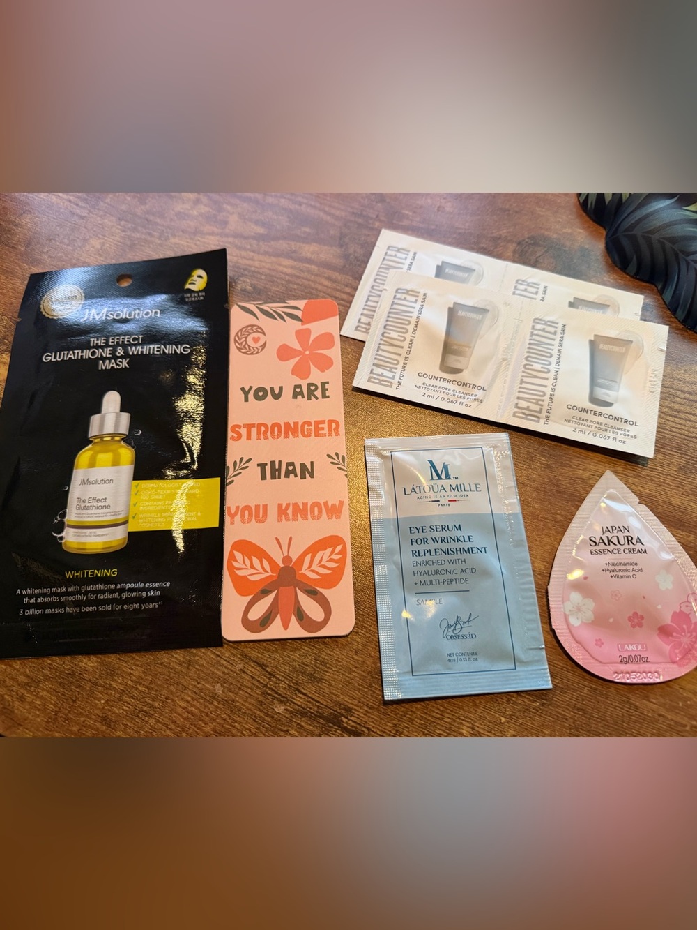 Single use beauty samples for trial and travel